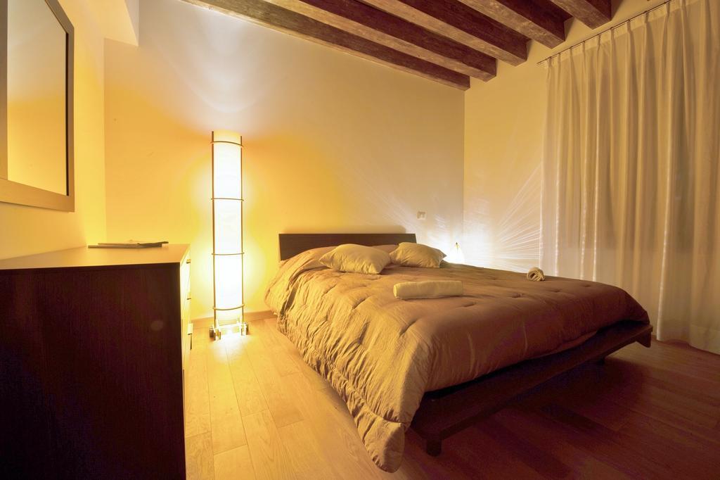 The Lion'S House Apt2 البندقية الغرفة الصورة